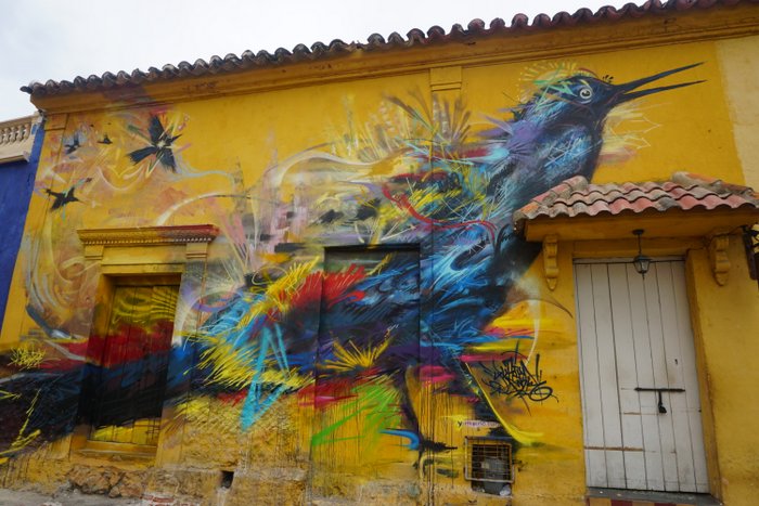 Discover amazing street art in the area of Getsemani