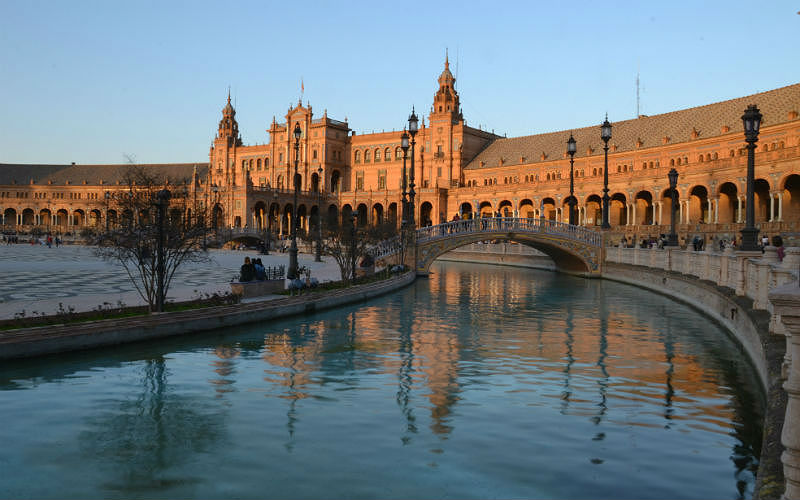 Plaza de Espana in Seville, the starting point for a one day itinerary