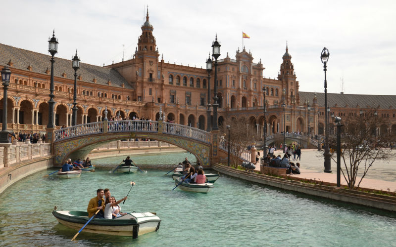 Rowboat in plaza de Espana