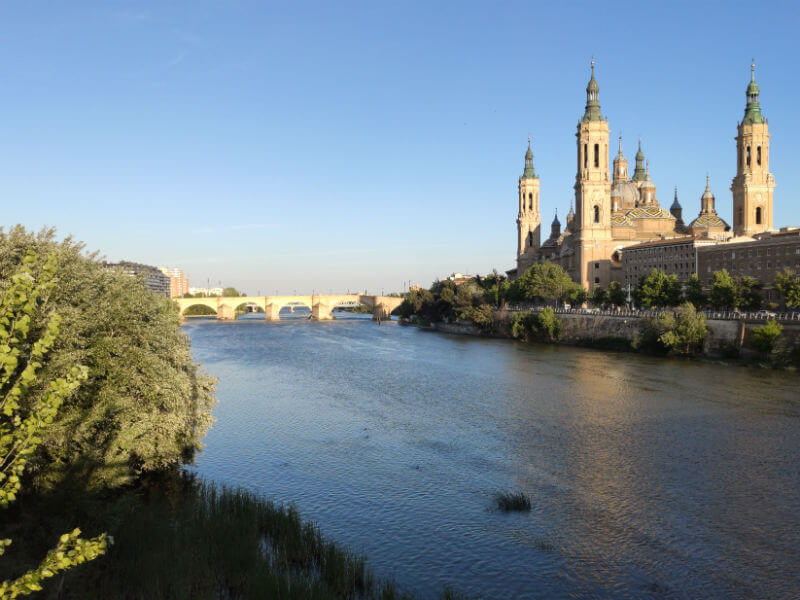 Looking bac to the Basílica de Nuestra Señora del Pilar over the Ebro river