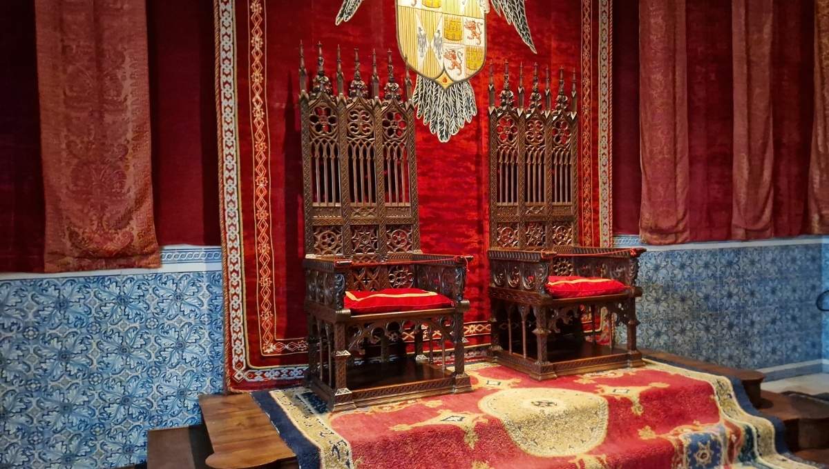 The Segovia alcazar throne room