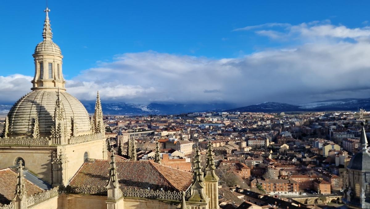 Looking towards the mountains and aqueduct from the top of the Segovia bell tower