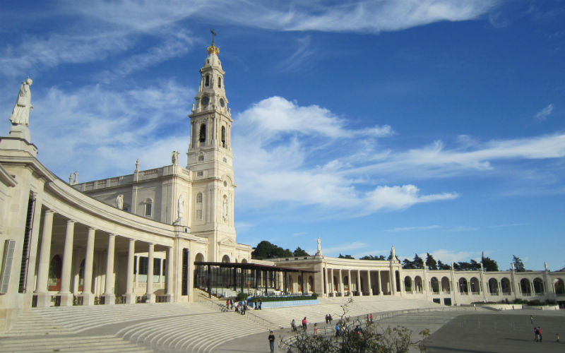 How to get to Fatima from Lisbon