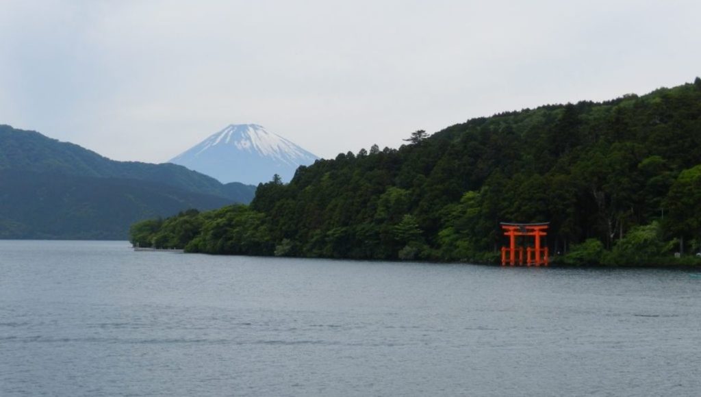 Lake Ashinoko, a place to view Mt Fuji from Hakone