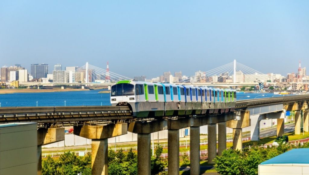 The monorail that runs from Tokyo Airport to City Center