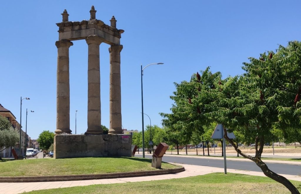 Las Tres Columnas Ciudad Rodrigo