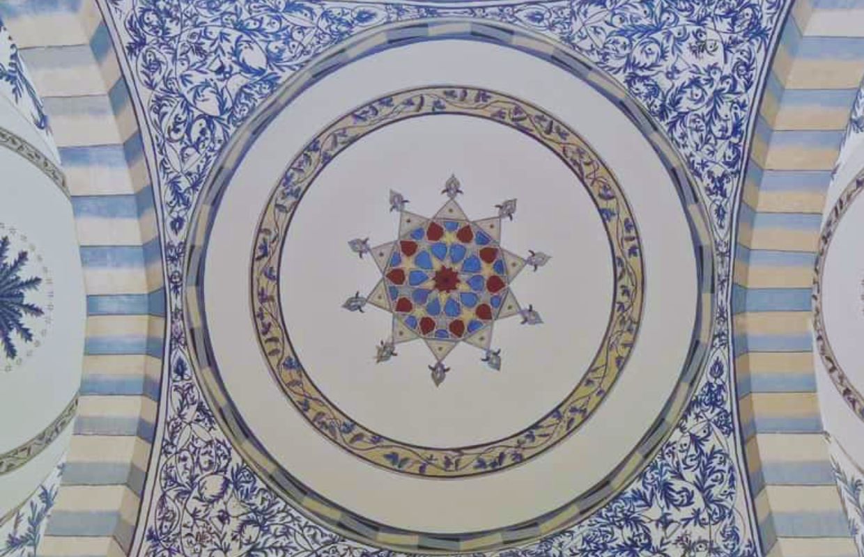 The beautiful Ceiling of the Imperial Mosque