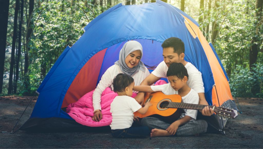 A family enjoying the camping with children