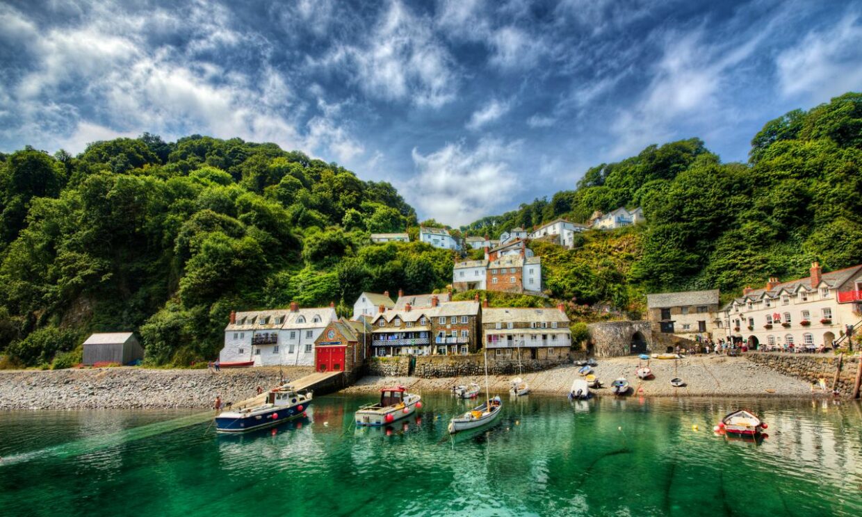 One of the most Beautiful Villages In North Devon - Colvelly 