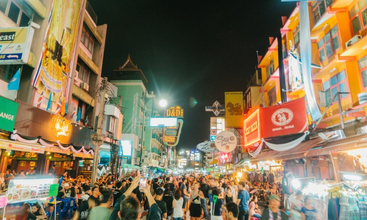 A busy Khao San Road Nightlife, full with backpackers