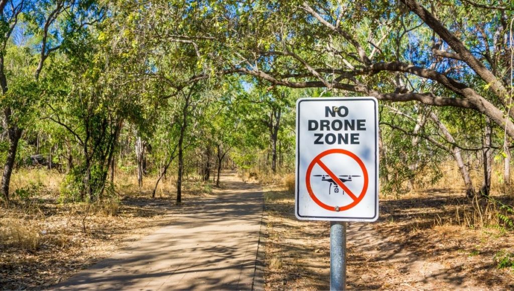 No drone zone signboard on the national park roadside