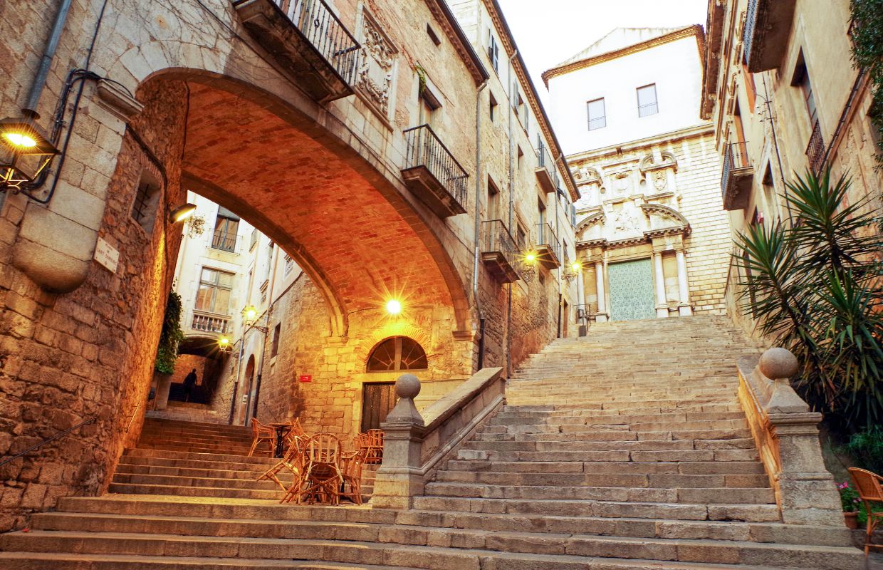 The narrow streets fo Girona's Jewish Quarter