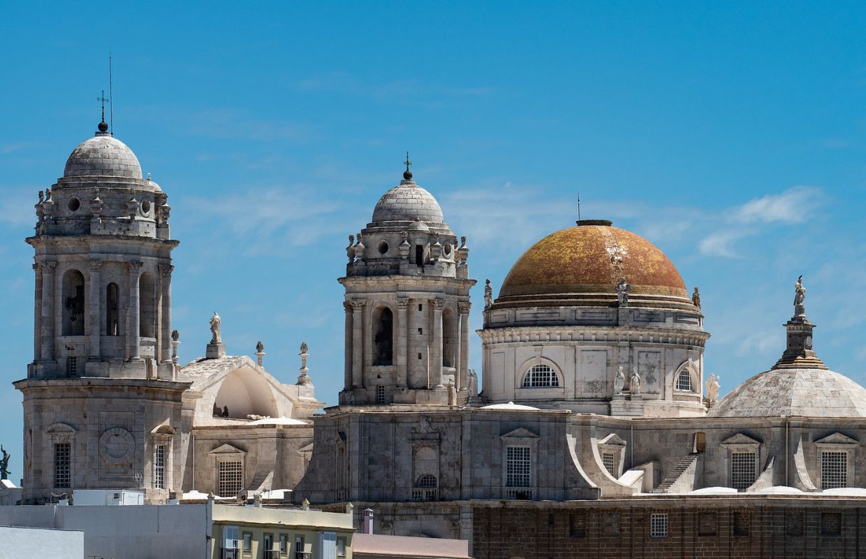Close-up view of the intricate roof of Cádiz Cathedral, a key highlight in our Cádiz travel guide