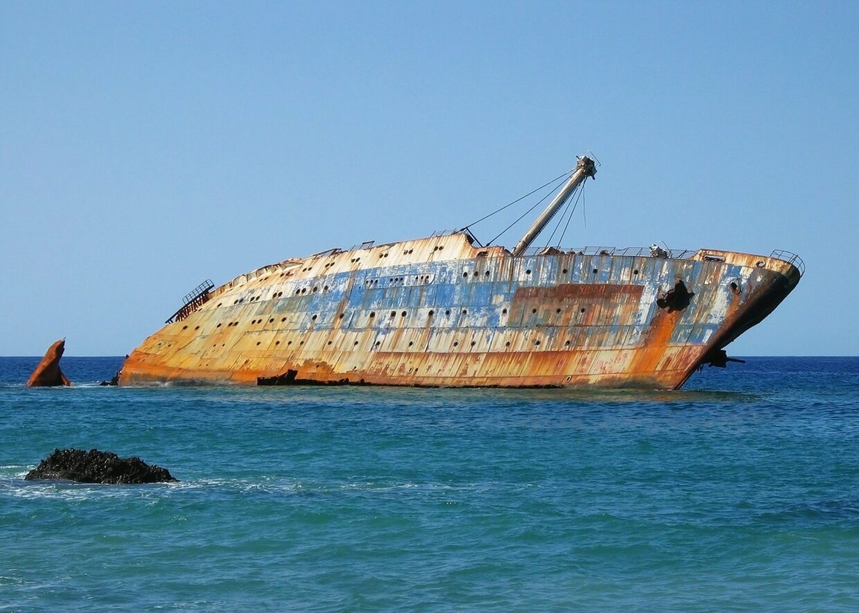 canary-islands-shipwreck