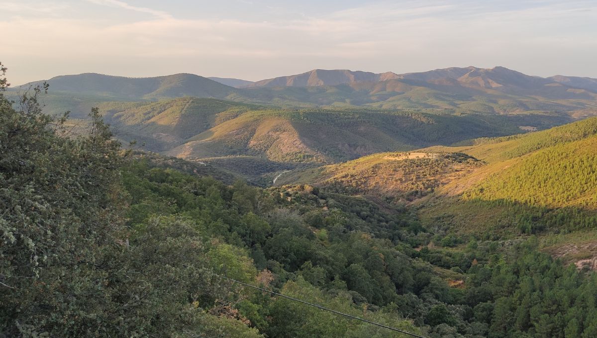 Views of the surrounding mountains as you drive into Monsagro