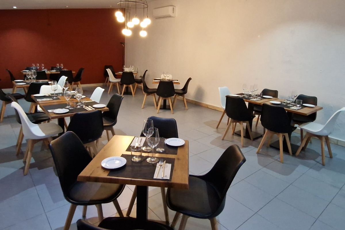 The inside restaurant at La Luna Terazza